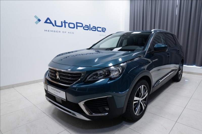 Peugeot 5008 1,2 PT KAMERA 360° VÝHŘEV