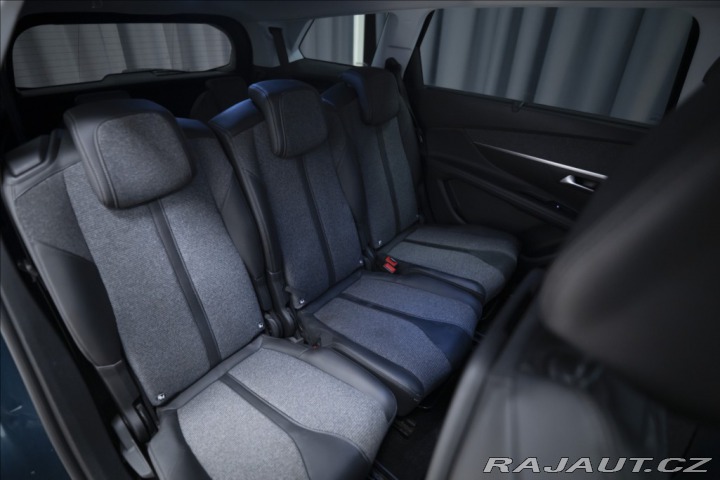 Peugeot 5008 1,2 PT KAMERA VÝHŘEV 7 MÍ 2018