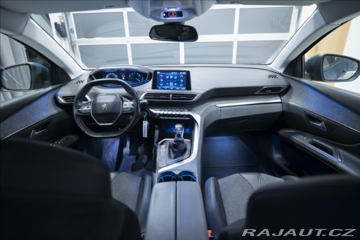 Peugeot 5008 1,2 PT KAMERA VÝHŘEV 7 MÍ 2018