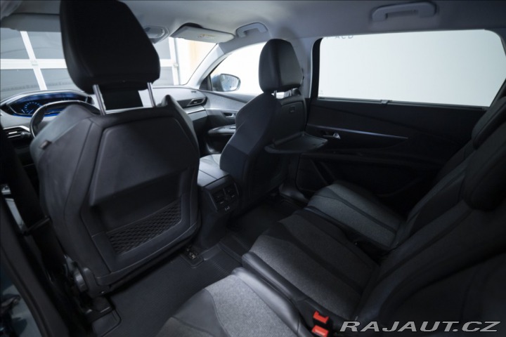 Peugeot 5008 1,2 PT KAMERA VÝHŘEV 7 MÍ 2018