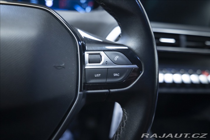Peugeot 5008 1,2 PT KAMERA VÝHŘEV 7 MÍ 2018