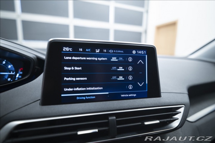Peugeot 5008 1,2 PT KAMERA VÝHŘEV 7 MÍ 2018