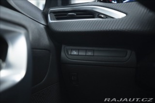 Peugeot 2008 1,2 i AT NAVI VÝHŘEV TAŽN 2017