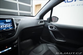 Peugeot 2008 1,2 i AT NAVI VÝHŘEV TAŽN 2017