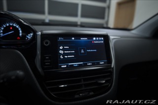 Peugeot 2008 1,2 i AT NAVI VÝHŘEV TAŽN 2017