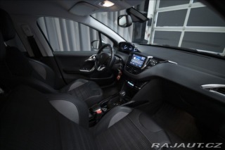 Peugeot 2008 1,2 i AT NAVI VÝHŘEV TAŽN 2017