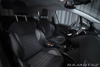 Peugeot 2008 1,2 i AT NAVI VÝHŘEV TAŽN 2017