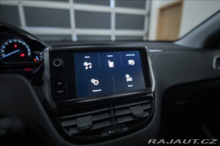 Peugeot 2008 1,2 i 1. AUT. AC VÝHŘEV 1 2018