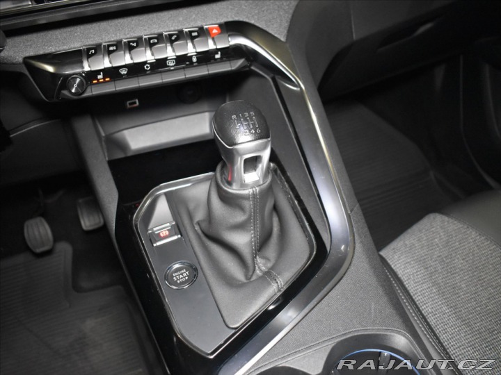 Peugeot 5008 1,5 HDI Allure Tažné,pano 2020