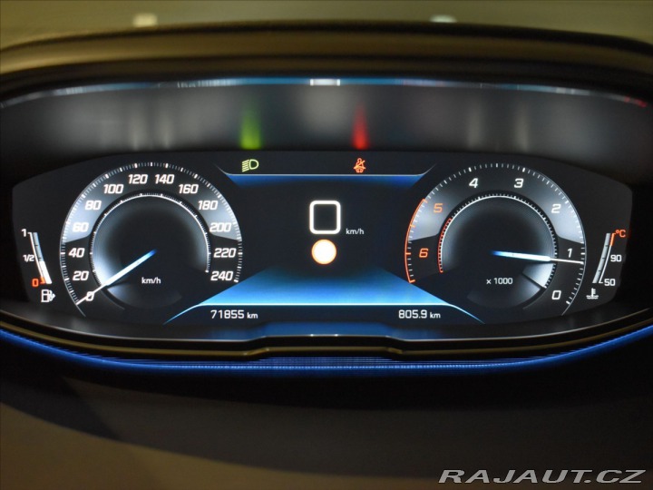 Peugeot 5008 1,5 HDI Allure Tažné,pano 2020