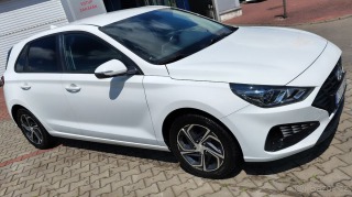 Hyundai i30 1,5 HB MT