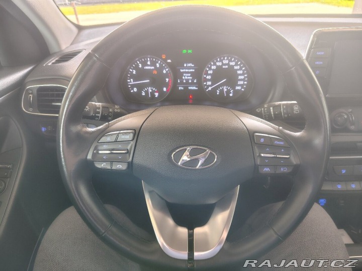 Hyundai i30 1,5   HB MT 1800