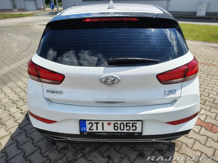 Hyundai i30 1,5   HB MT 1800