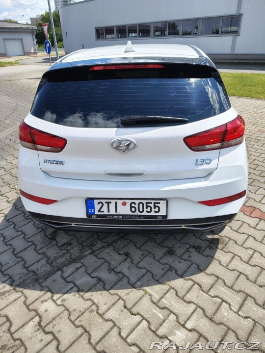 Hyundai i30 1,5   HB MT 1800