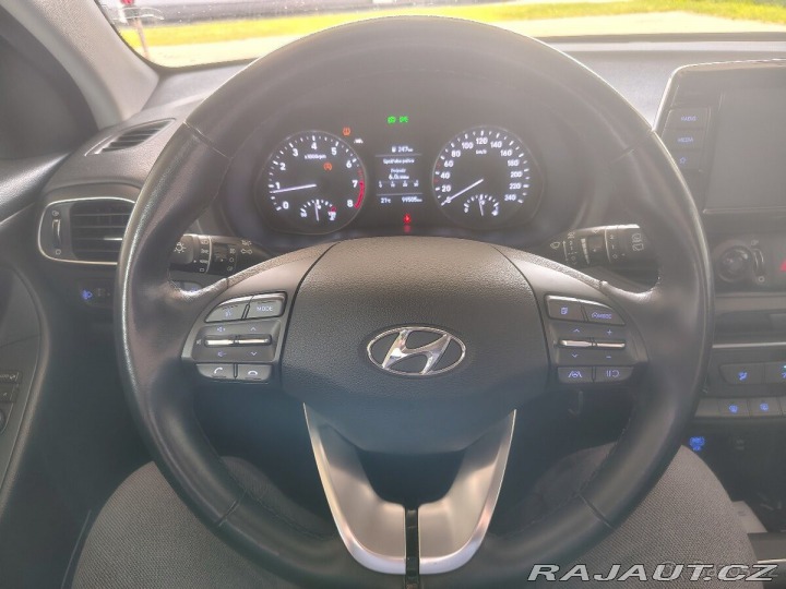 Hyundai i30 1,5   HB MT 1800