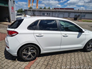 Hyundai i30 1,5 HB MT 1800