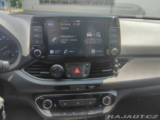 Hyundai i30 1,5 HB MT 1800