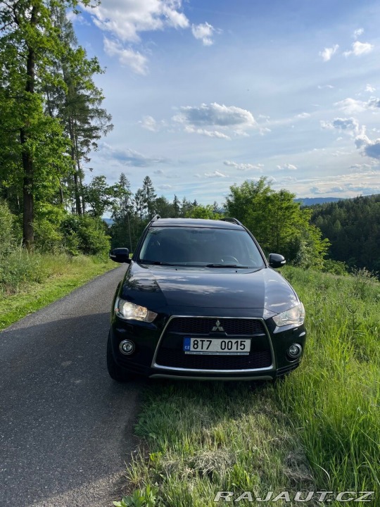 Mitsubishi Outlander 2,2   2012 130kw 2012