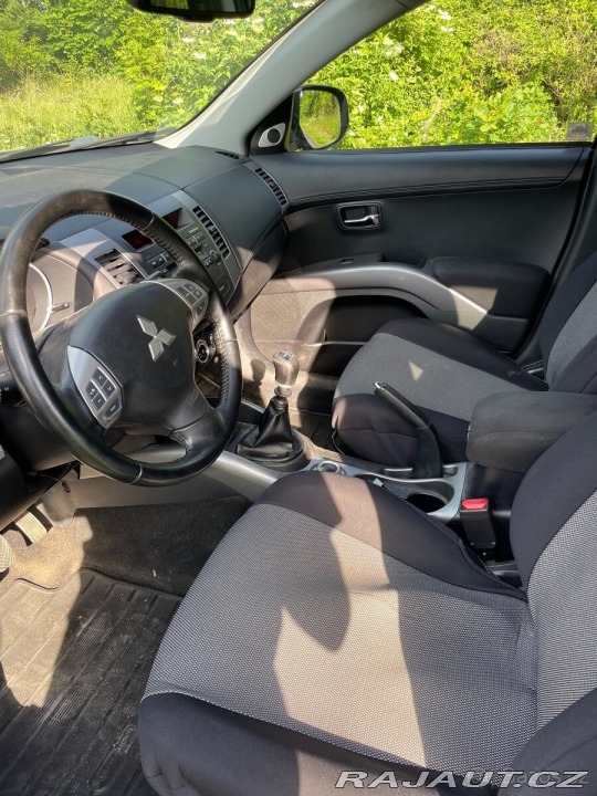 Mitsubishi Outlander 2,2   2012 130kw 2012