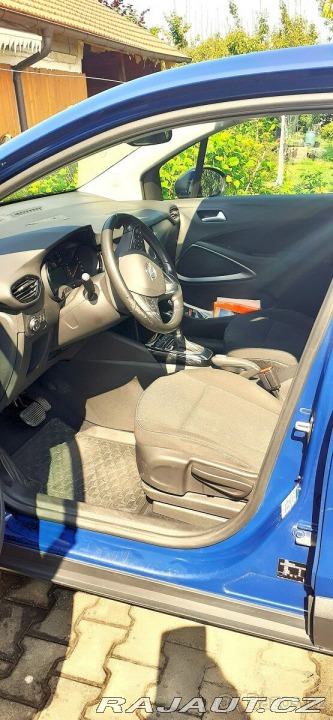 Opel Crossland X v dobrém stavu 1800