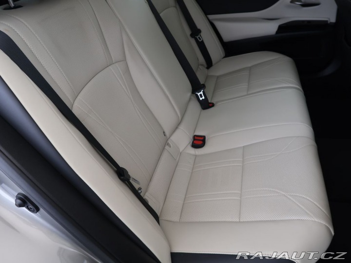 Lexus Ostatní modely ES 300 2.5Hybrid,CZ,1Maj,Prestig 2023