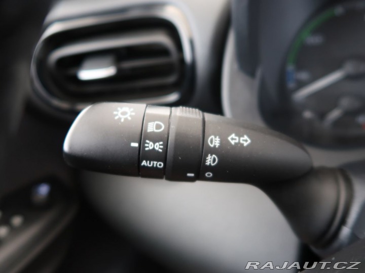 Toyota Yaris 1.5Hybrid,68kW,CZ,1Maj,Co 2023