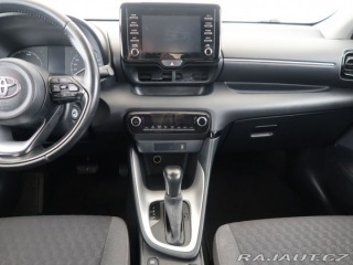 Toyota Yaris 1.5Hybrid,68kW,CZ,1Maj,Co 2023