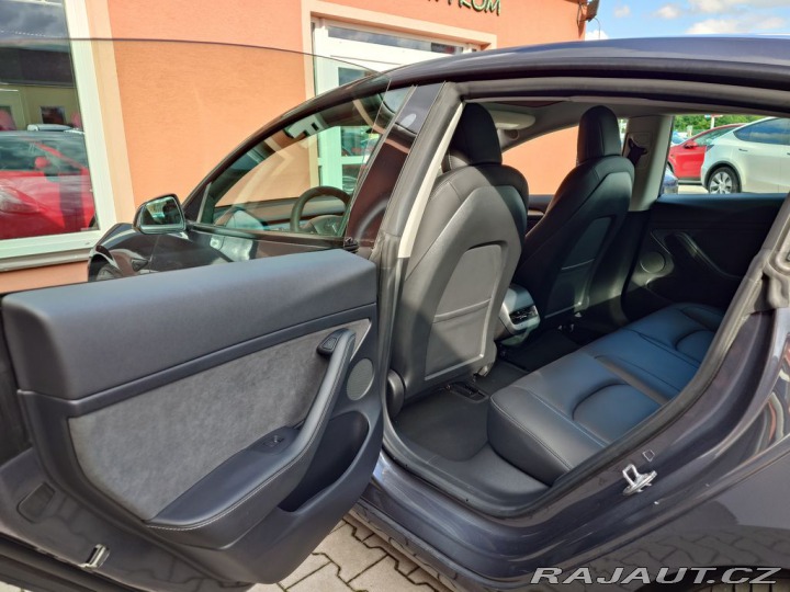 Tesla Model 3 Standard plus RWD 220kW S 2022