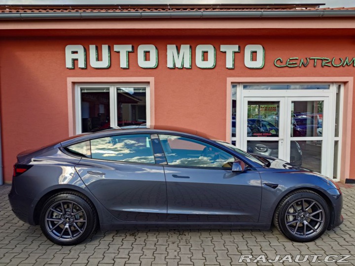 Tesla Model 3 Standard plus RWD 220kW S 2022