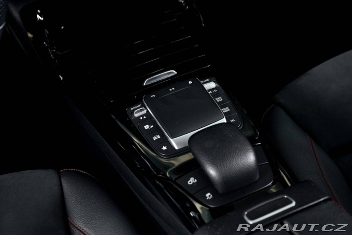 Mercedes-Benz CLA Shooting Brake AMG 45 28 2021