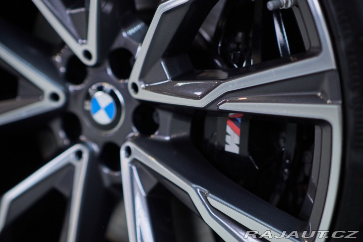 BMW X7 2021