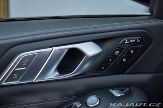 BMW X7 2021