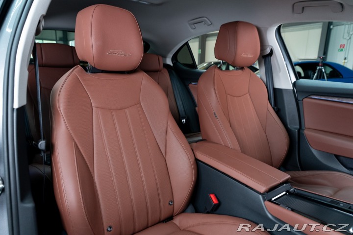 Škoda Superb Laurin & Klement 2024