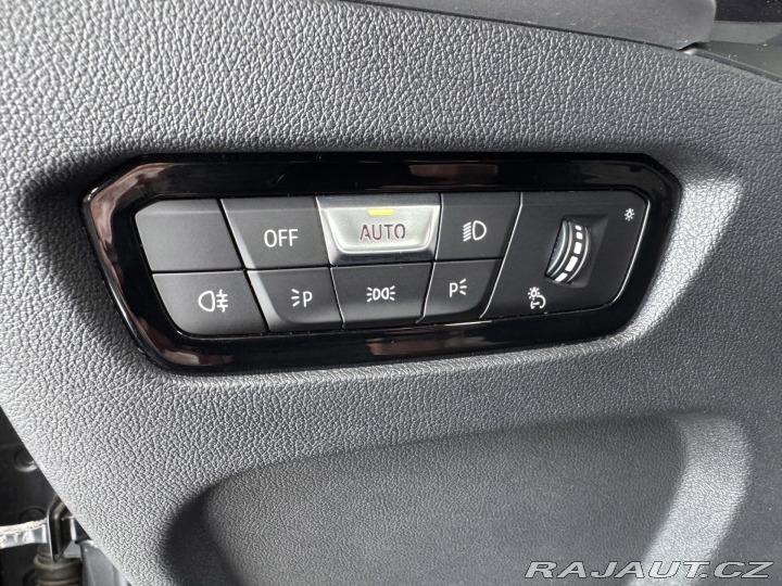 BMW 3 320d 140kW*Kůže*PlnýServi 2019