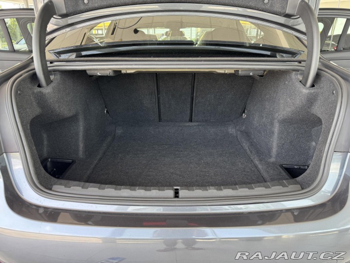 BMW 3 320d 140kW*Kůže*PlnýServi 2019