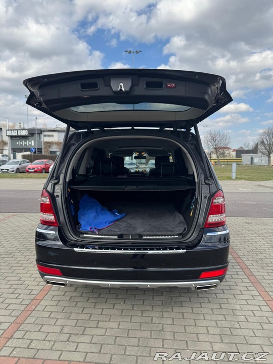 Mercedes-Benz GL 2011