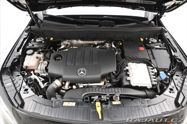 Mercedes-Benz GLB 2,0 220d 140 kW 4MATIC Zá 2021