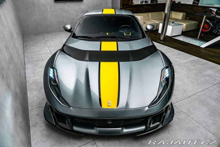 Ferrari 812 2022