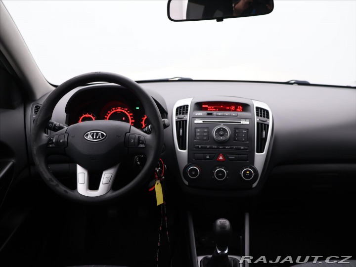 Kia Ceed 1,4 CVVT 77kW Klima CZ 2011