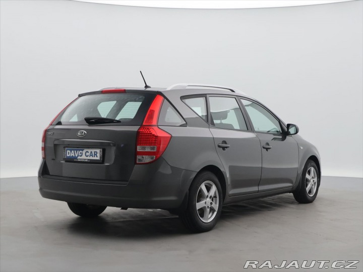 Kia Ceed 1,4 CVVT 77kW Klima CZ 2011