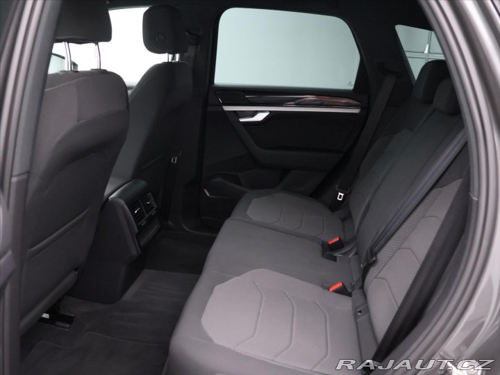 Volkswagen Touareg 3,0 TDI 170kW CZ DPH 1.Ma 2021