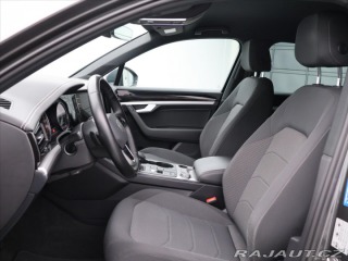 Volkswagen Touareg 3,0 TDI 170kW CZ DPH 1.Ma 2021