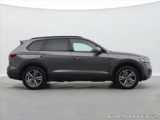 Volkswagen Touareg 3,0 TDI 170kW CZ DPH 1.Ma 2021