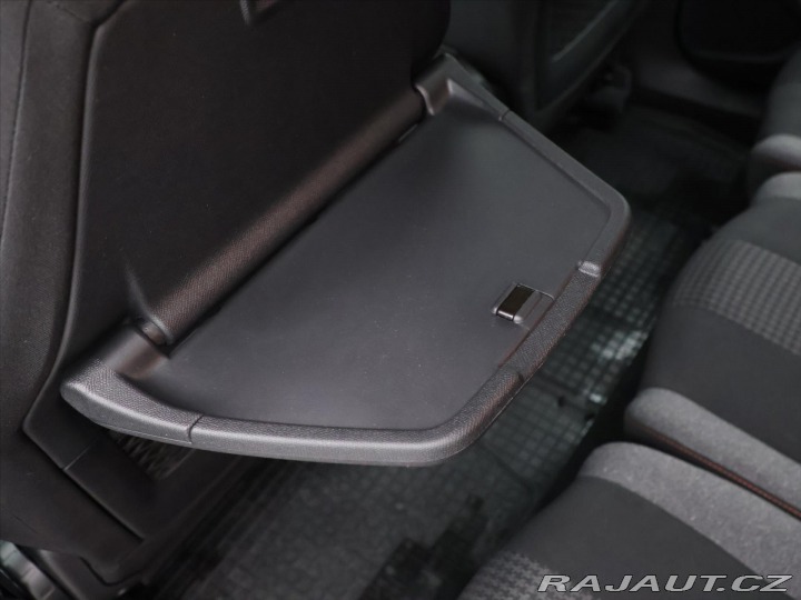 Peugeot 5008 1,5 HDI 96kW 7-Míst CZ DP 2021