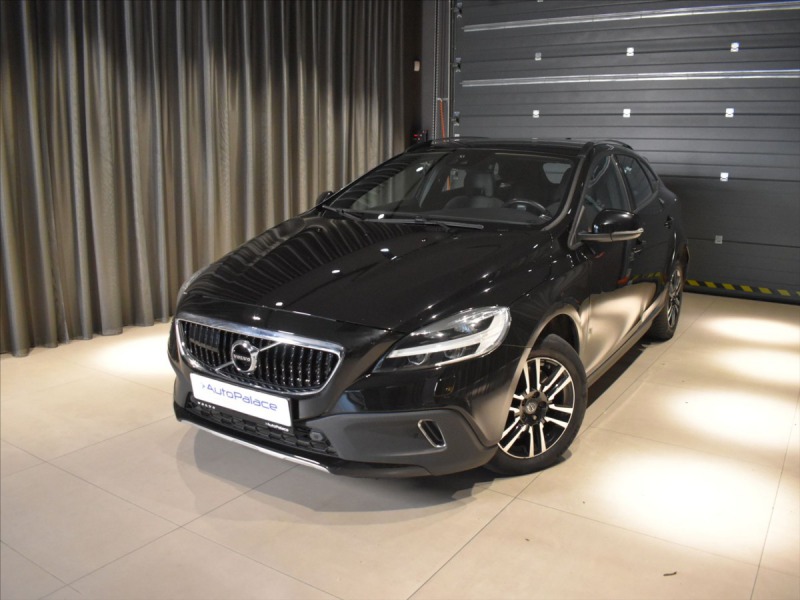 Volvo V40 2,0 D3 Cross Country Adap