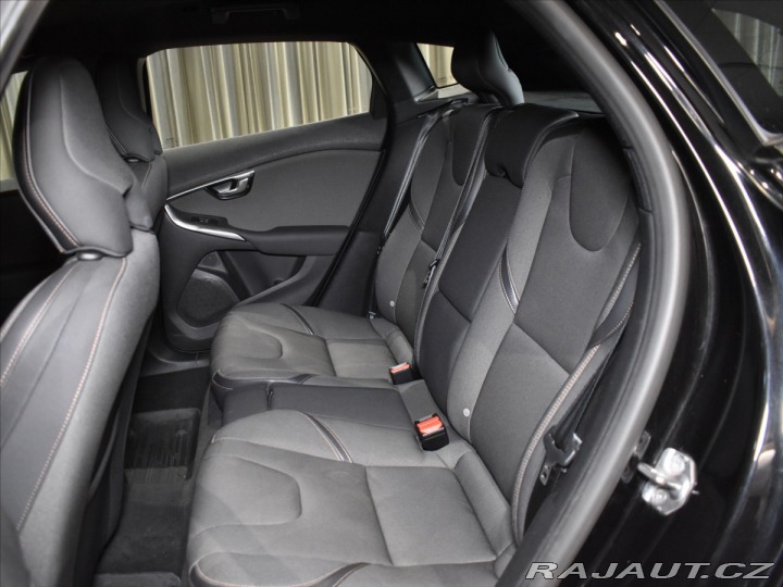 Volvo V40 2,0 D3 Cross Country Adap 2017