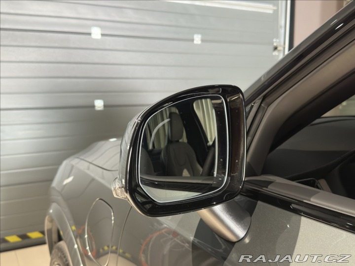 Volvo XC90 2,0 T8  Plus Dark 2026