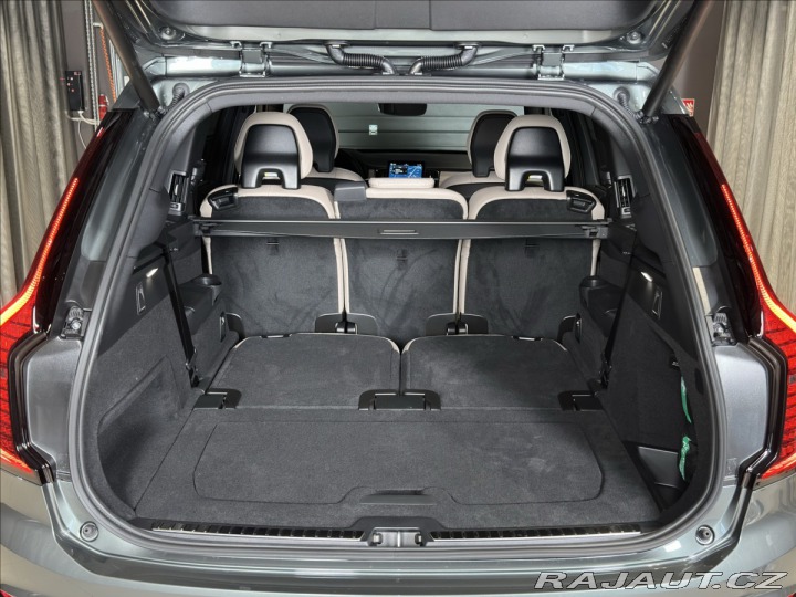 Volvo XC90 2,0 T8  Plus Dark 2026