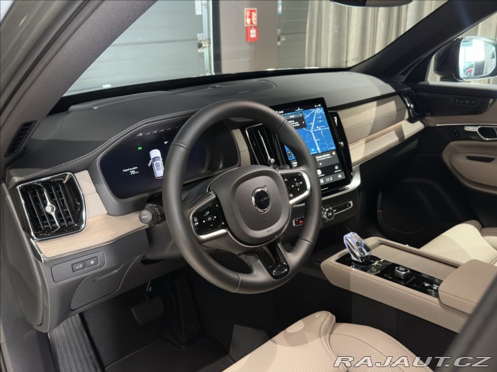 Volvo XC90 2,0 T8  Plus Dark 2026