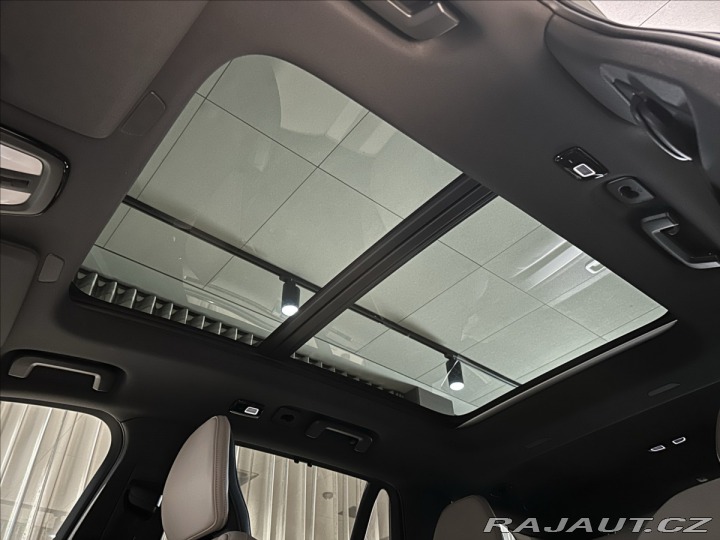 Volvo XC90 2,0 T8  Plus Dark 2026